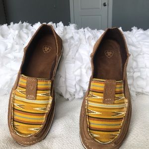 I’m selling this ARIAT cruiser